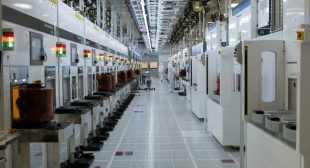 Micron Technology’s Shares Jump on Strong Forecast